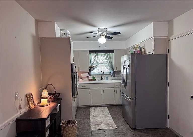 1303 W School St - Photo 7 of 20