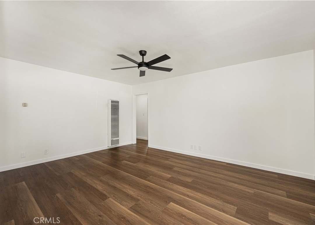 1615 S Van Ness Ave - Photo 3 of 17