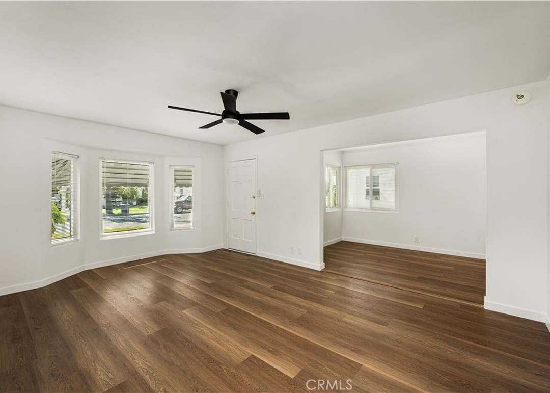 1615 S Van Ness Ave - Photo 4 of 17