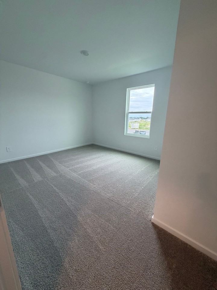 1215 Stetson Ave - Photo 2 of 19