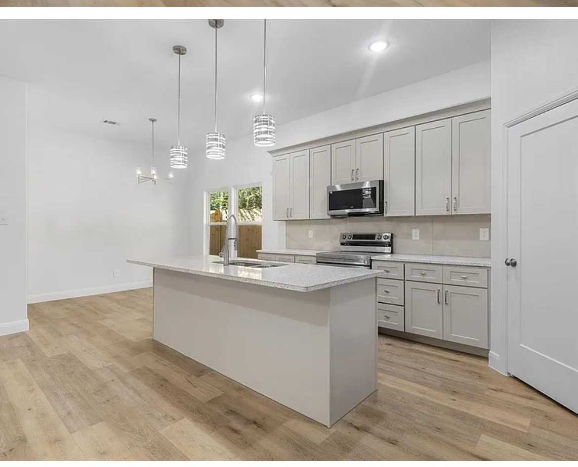 4715 Ramey Ave - Photo 2 of 4