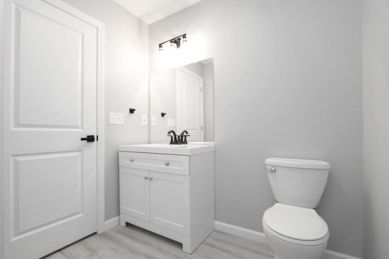 46 Ladd St - Photo 5 of 6