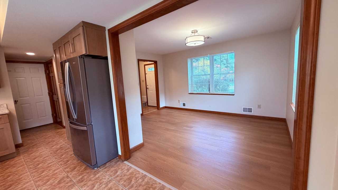 683 Russell Rd #1A - Photo 5 of 20