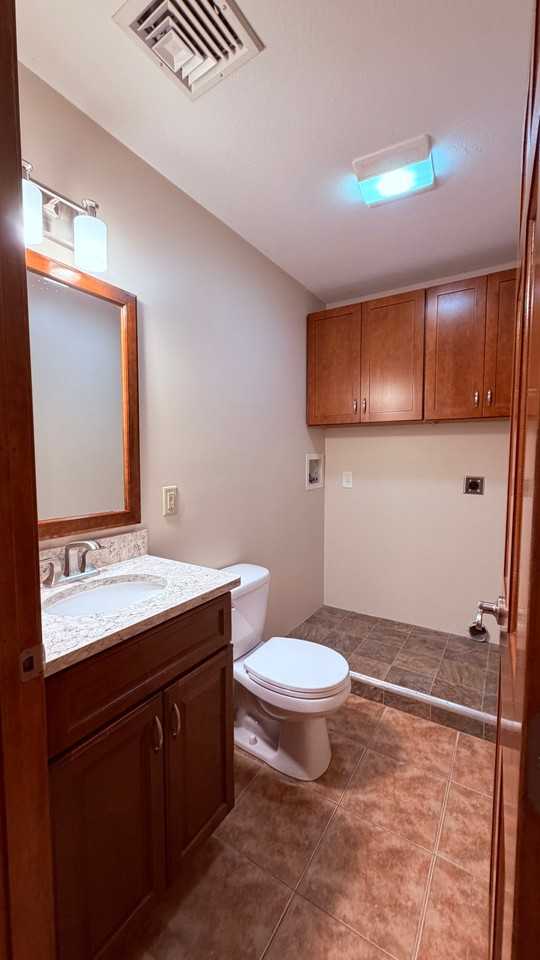 683 Russell Rd #1A - Photo 7 of 20