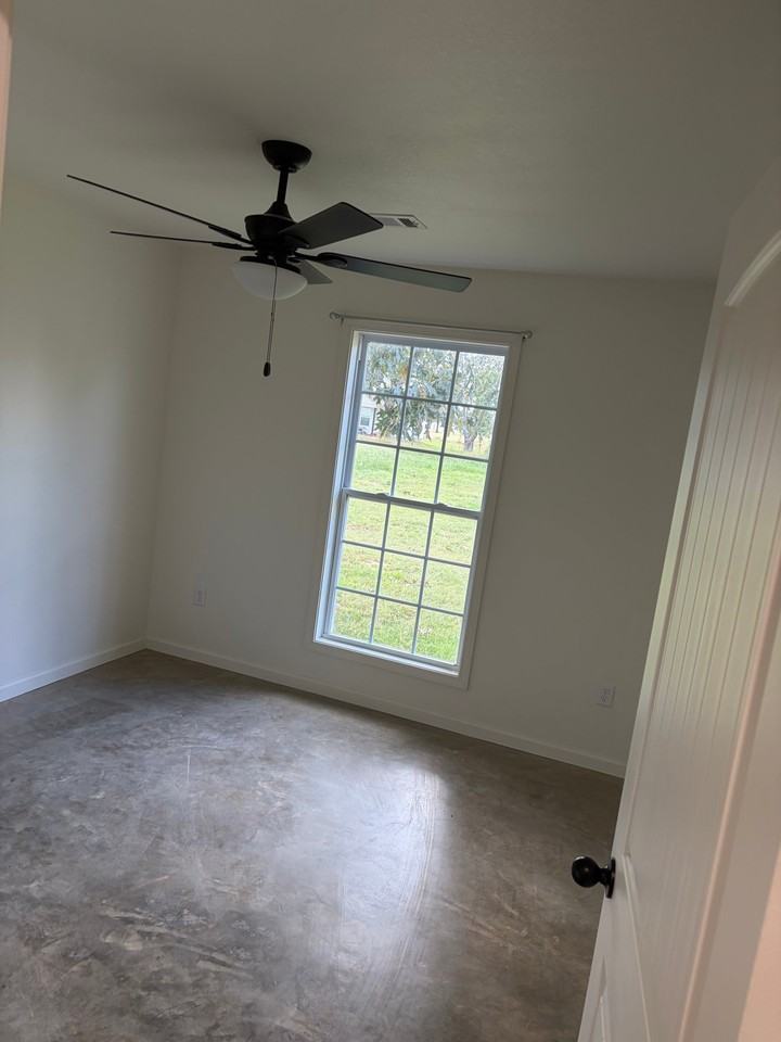 207 W Warner St - Photo 6 of 10