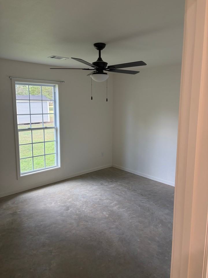 207 W Warner St - Photo 7 of 10