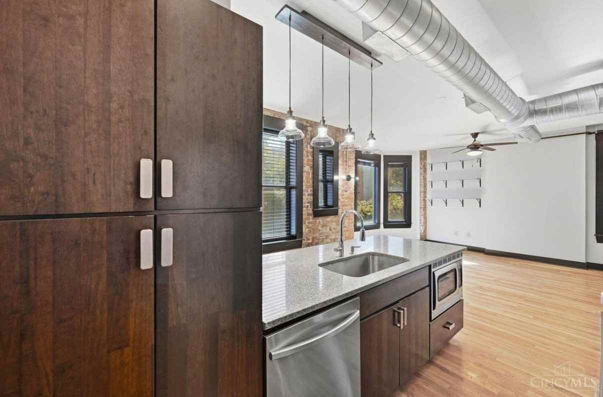 14 W 14th St #201 - Photo 6 of 15