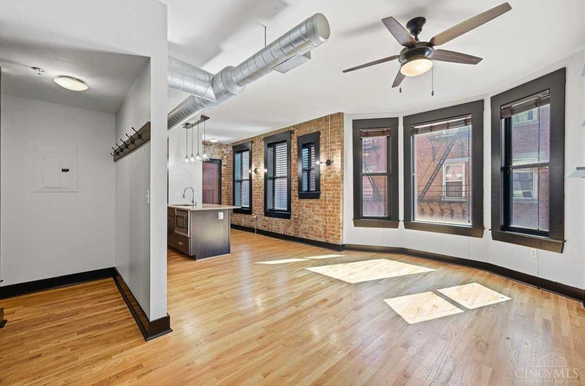 14 W 14th St #201 - Photo 7 of 15