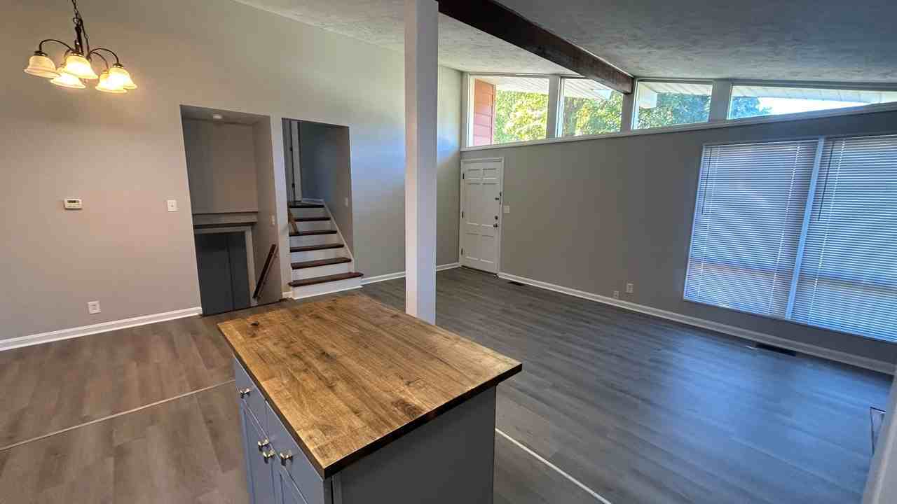 2519 Savannah Rd - Photo 5 of 13
