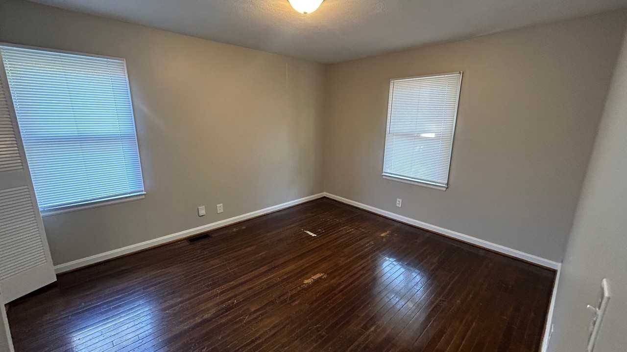 2519 Savannah Rd - Photo 6 of 13