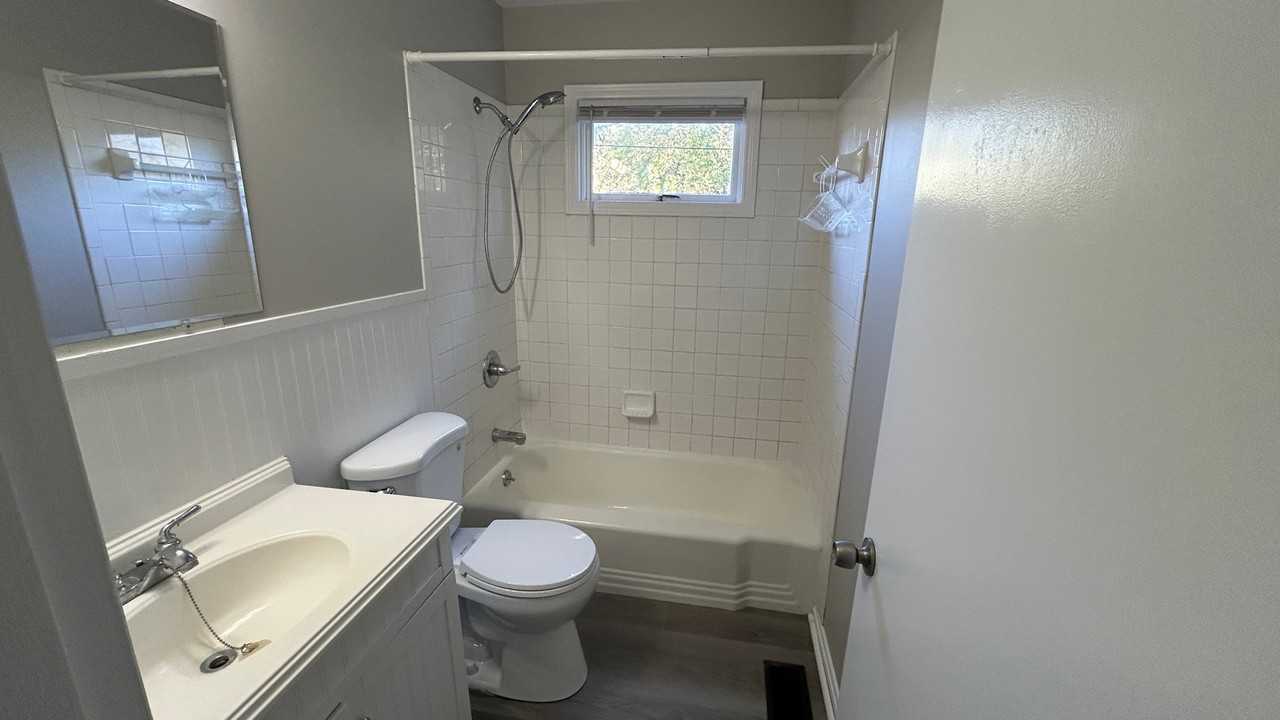 2519 Savannah Rd - Photo 7 of 13