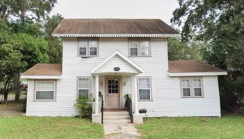 featured image of 811 18th Ave S