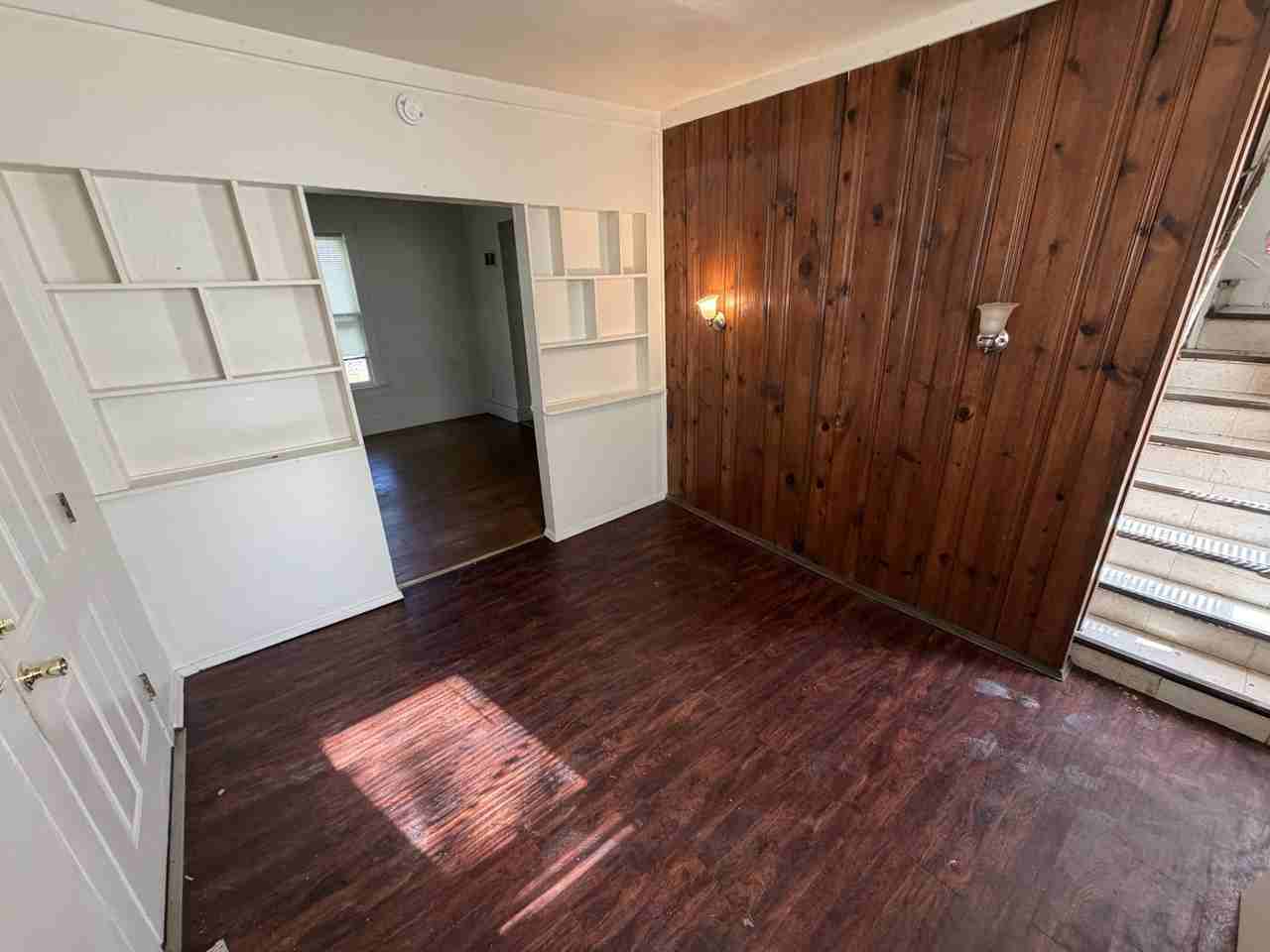 136 S Clark Ave - Photo 6 of 9