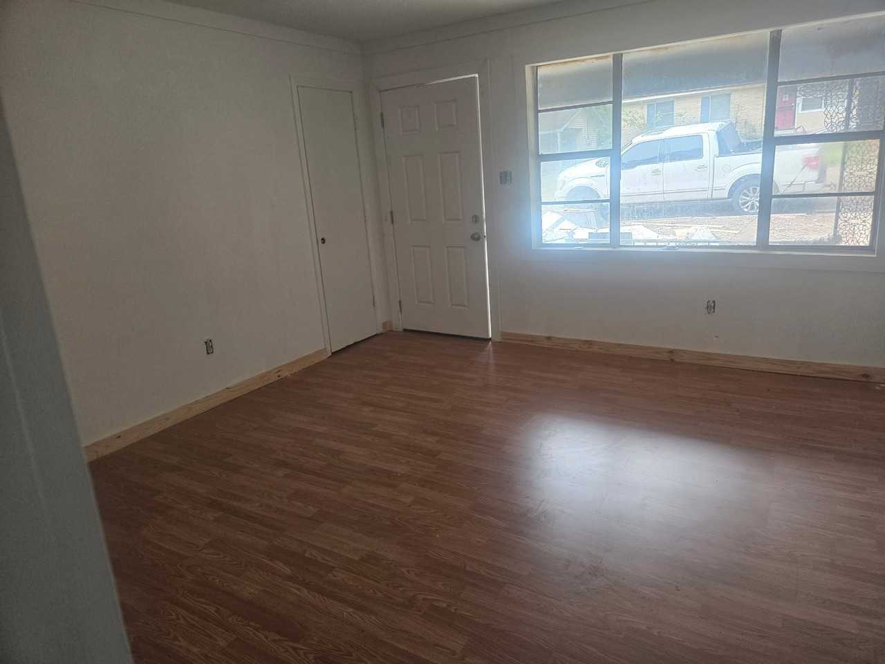 1408 Geeston St - Photo 7 of 11