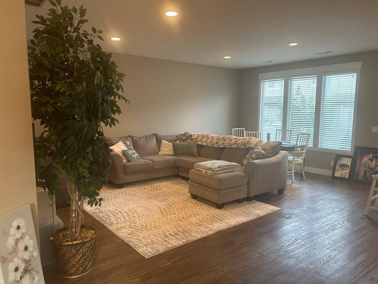 258 Wn - Photo 3 of 20