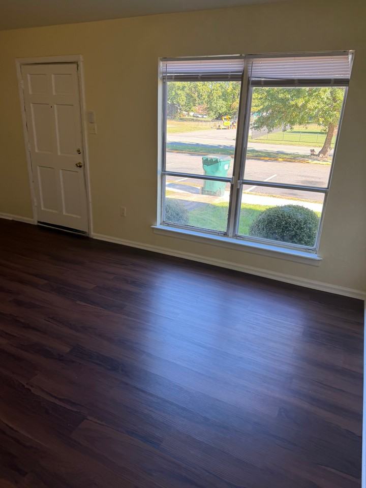 2147 Binford Ln - Photo 3 of 11
