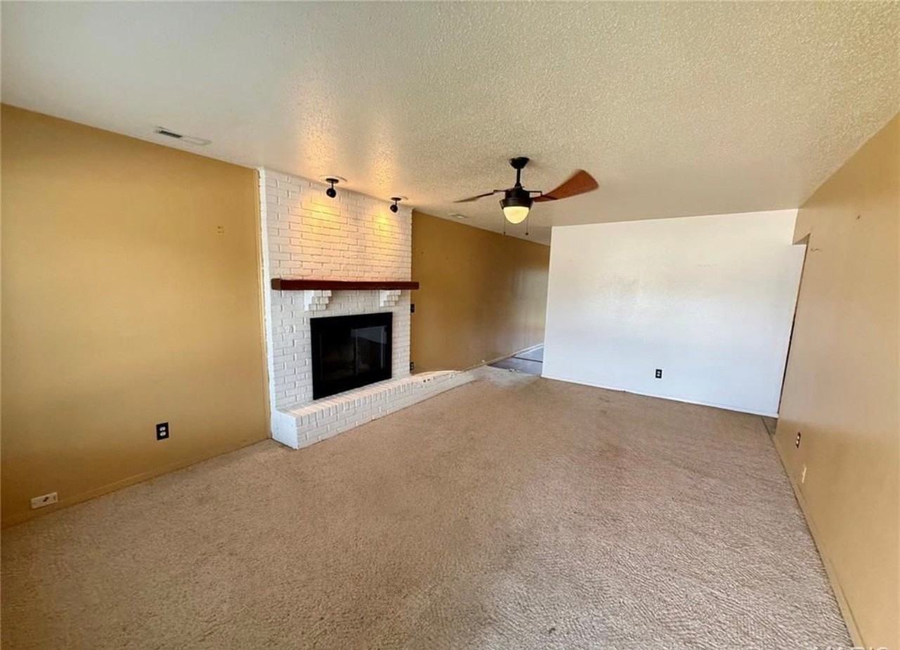 31 Twin Oaks Dr - Photo 4 of 6