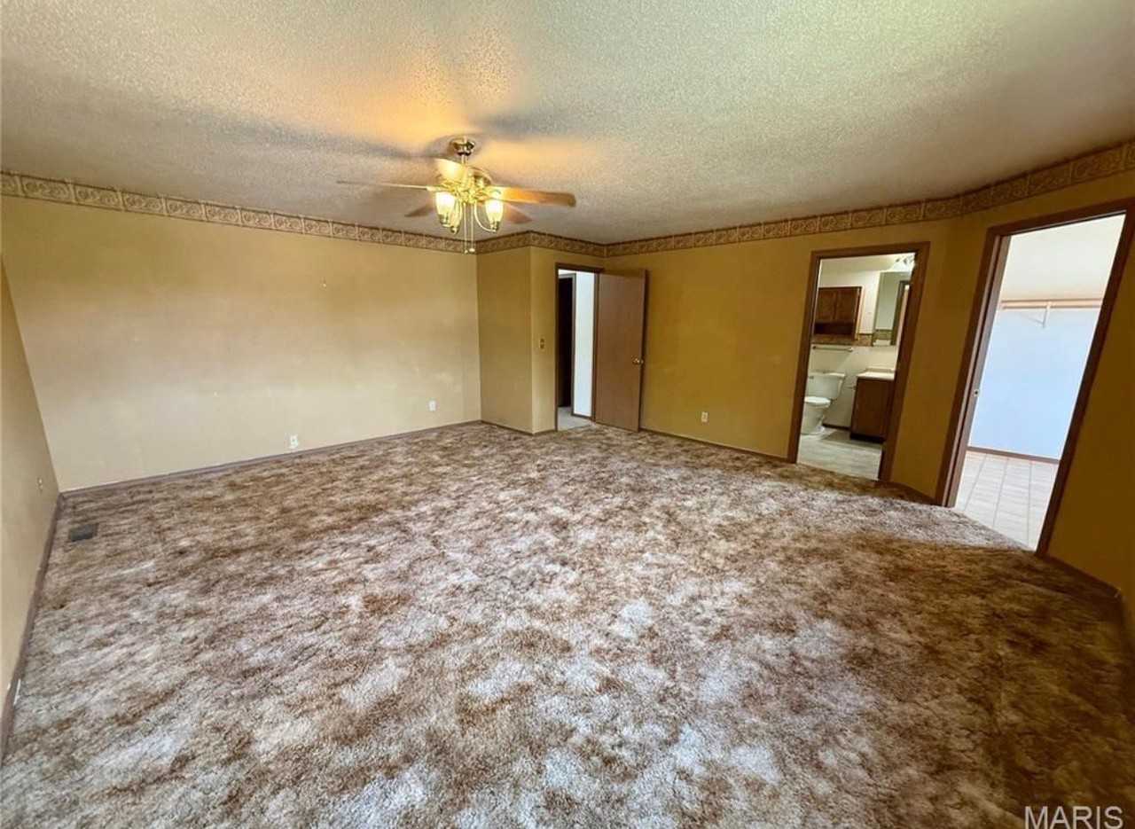 31 Twin Oaks Dr - Photo 5 of 6