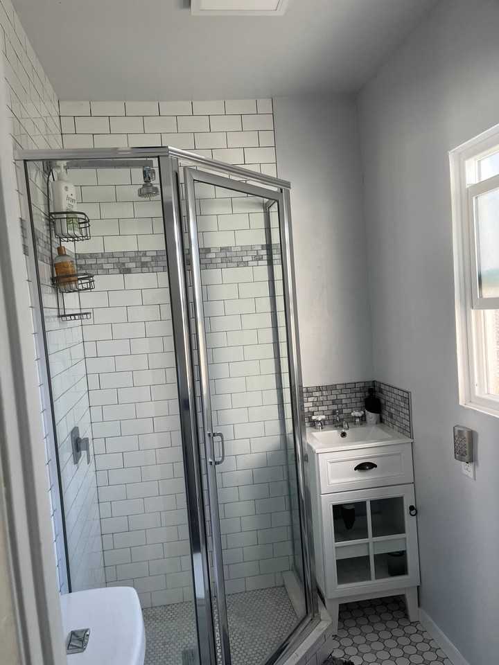 4528 5th Ave - Photo 7 of 9