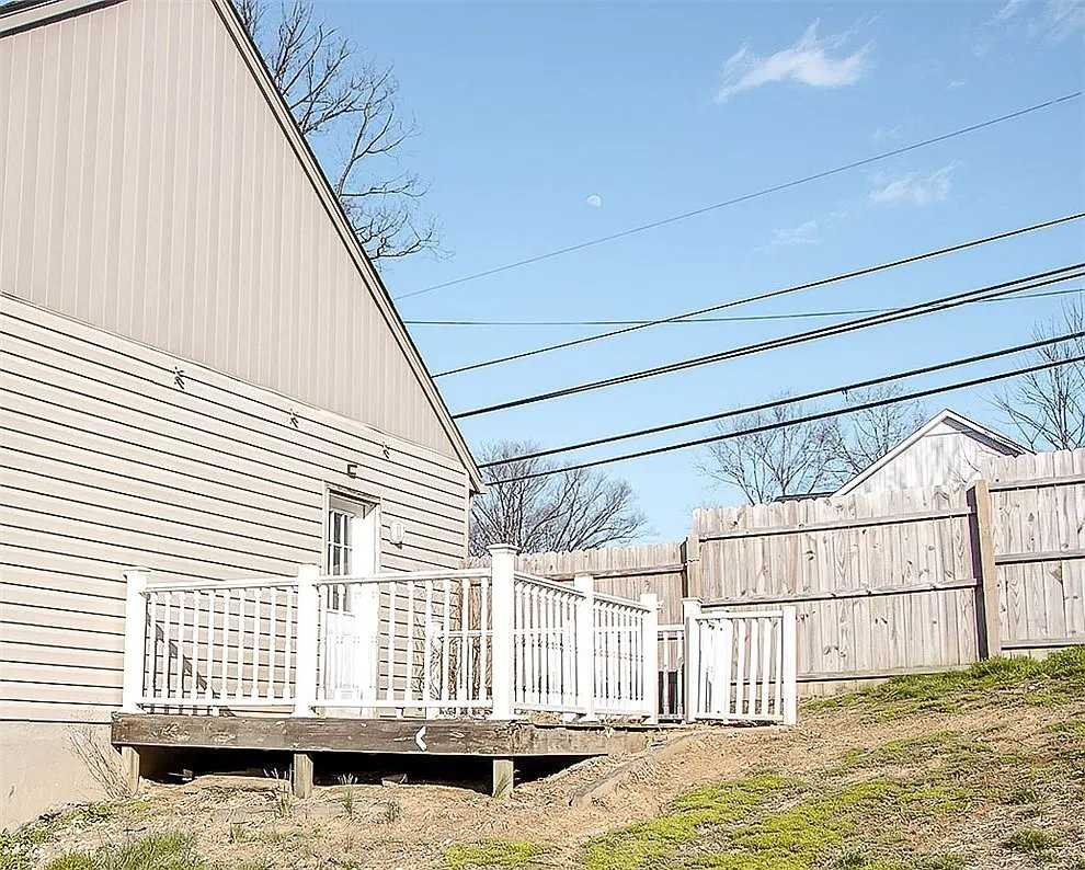 1378 Robbins Station Rd - Photo 3 of 20