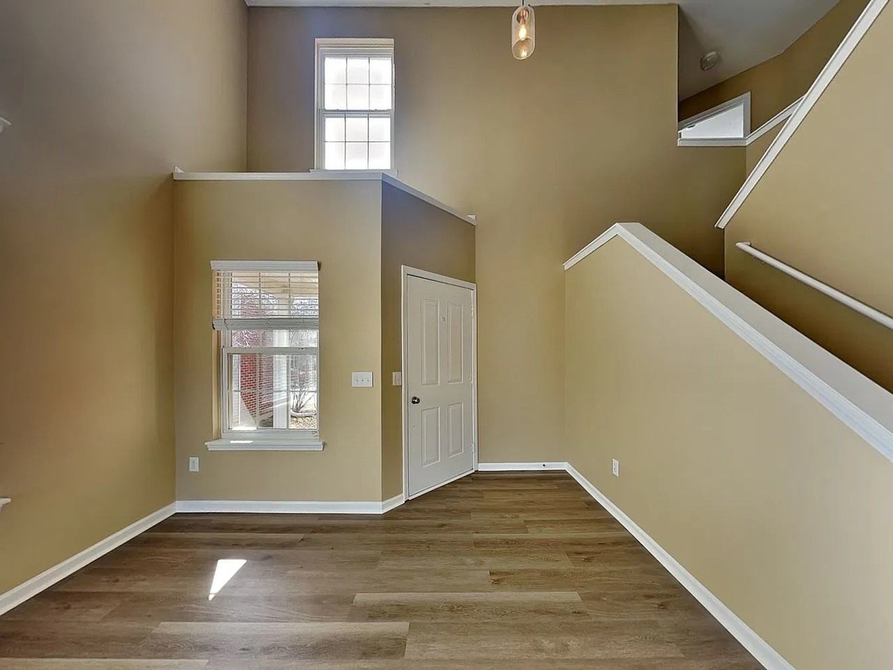 5359 Pelham Way - Photo 4 of 9
