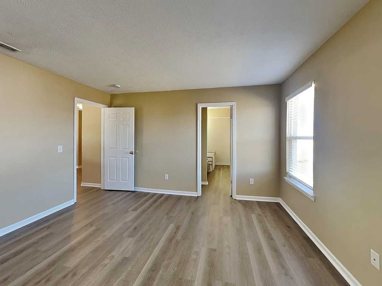 5359 Pelham Way - Photo 5 of 9