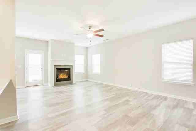 3942 Lake Manor Way - Photo 7 of 10