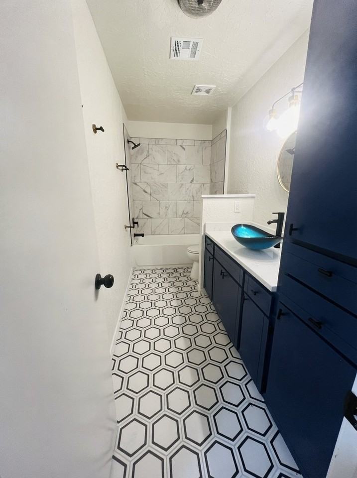 1508 Nw Columbia Ave #A - Photo 6 of 13