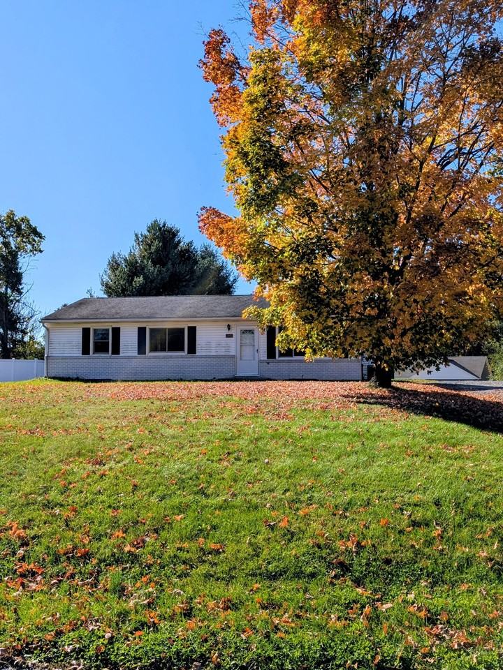 4120 Dixie Ave - Photo 2 of 9