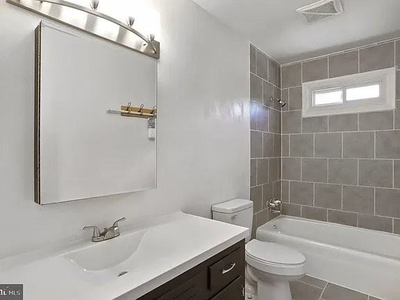 4120 Dixie Ave - Photo 5 of 9