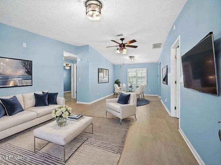 3220 Ricky Dr - Photo 4 of 20