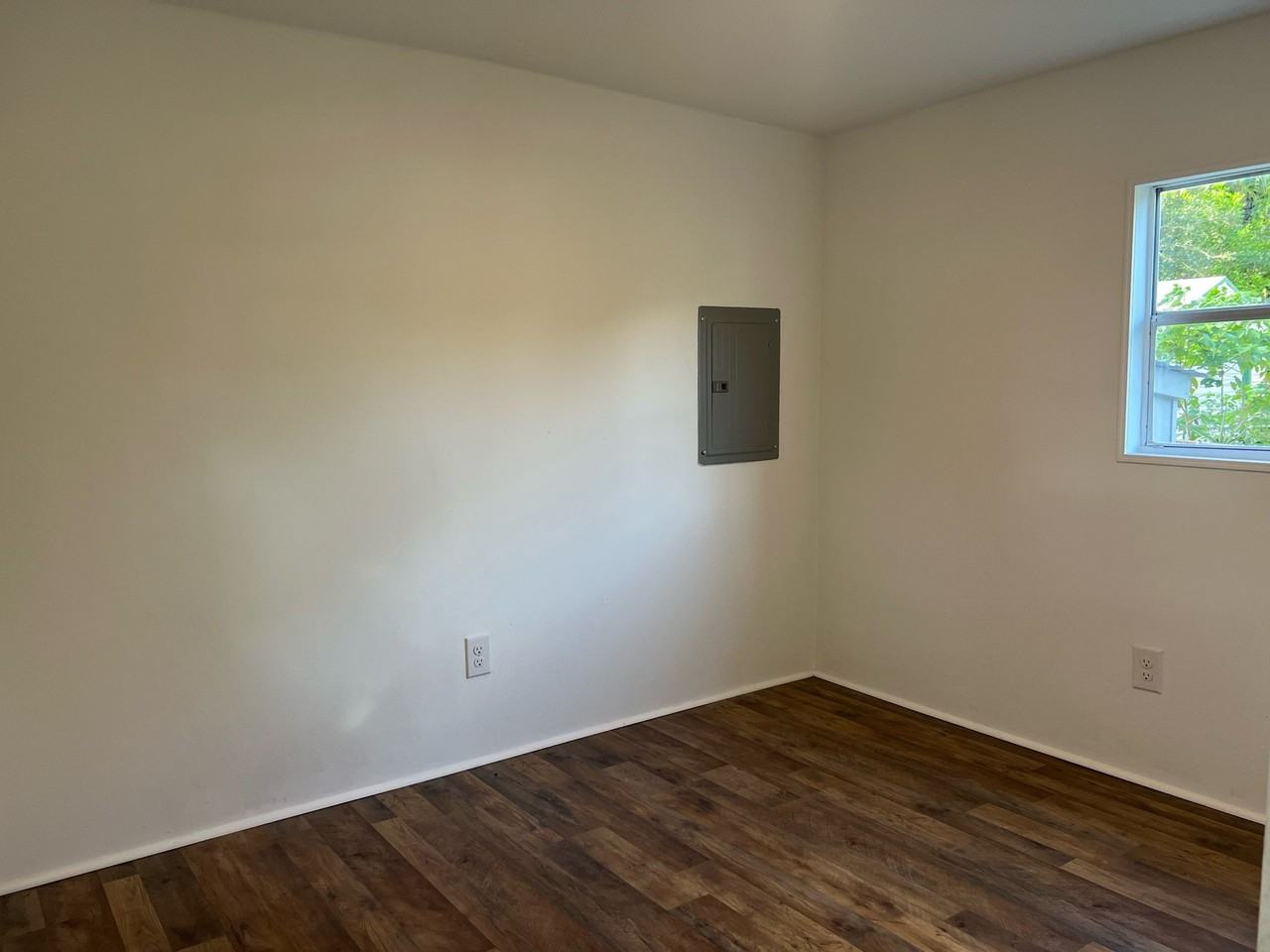 5309 Yamark Ave - Photo 6 of 10