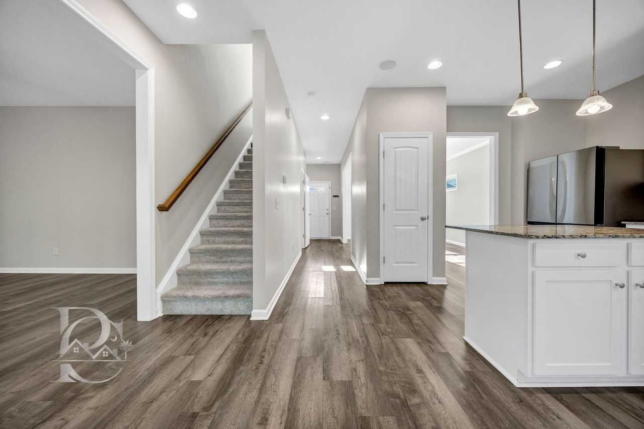 65 Orchard Dr - Photo 6 of 36