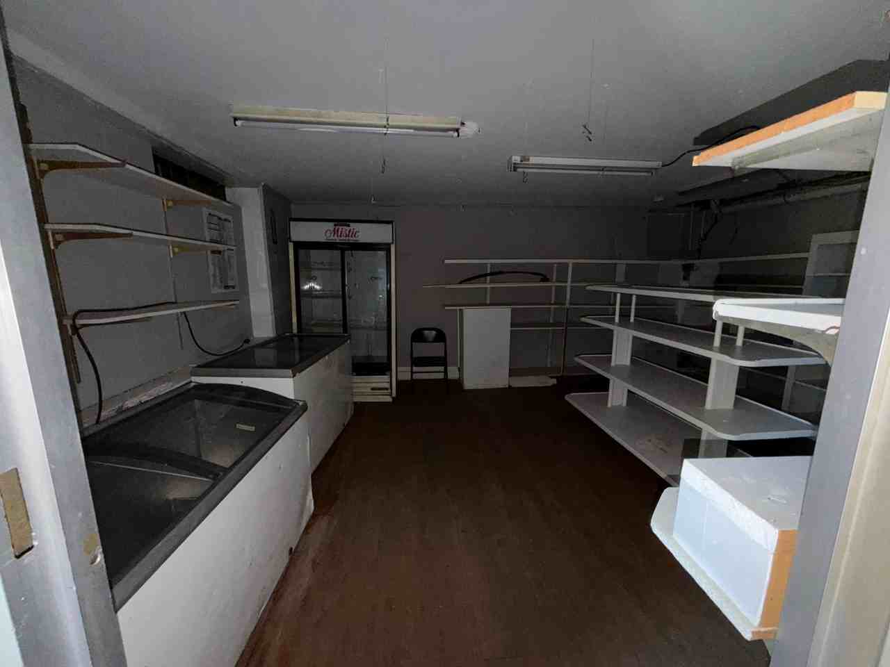 823 N Woodington Rd - Photo 5 of 12