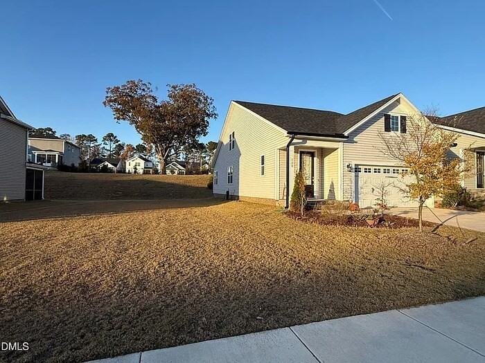 128 Umbrella Way - Photo 2 of 44