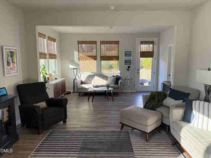128 Umbrella Way - Photo 4 of 44