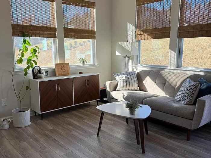 128 Umbrella Way - Photo 5 of 44