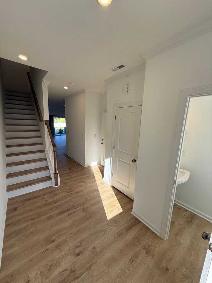 308 Sweetbay Tree Dr - Photo 5 of 28