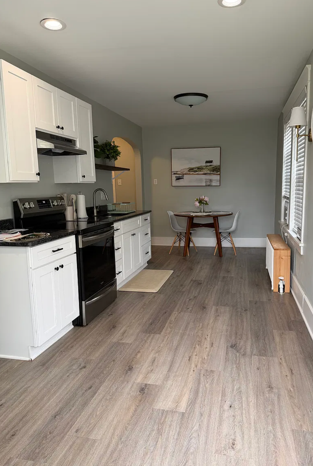 834 W Main St - Photo 6 of 11