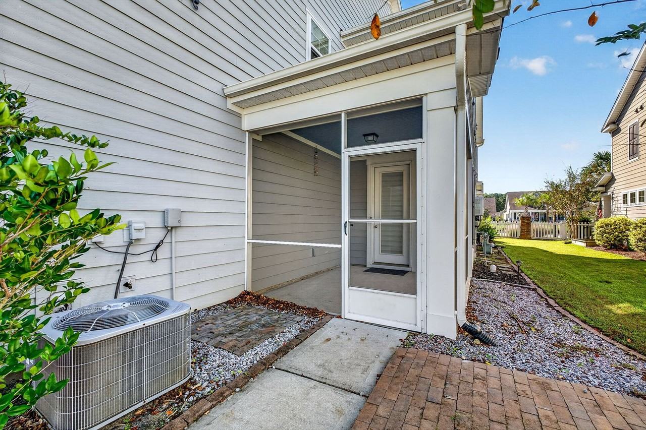 2668 Park West Blvd - Photo 5 of 44