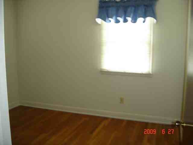 908 Harvey Rd - Photo 5 of 13