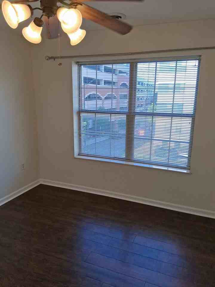 1801 Lake Ave - Photo 6 of 19
