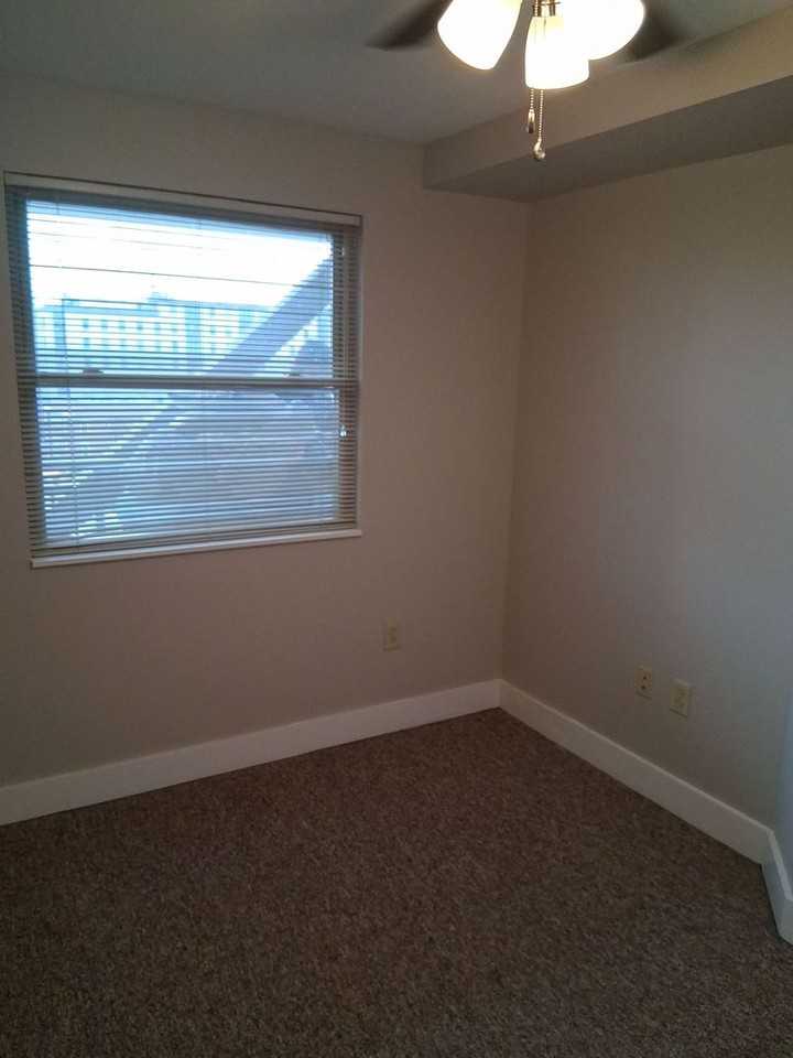 1735 Lake Ave #804 - Photo 5 of 17