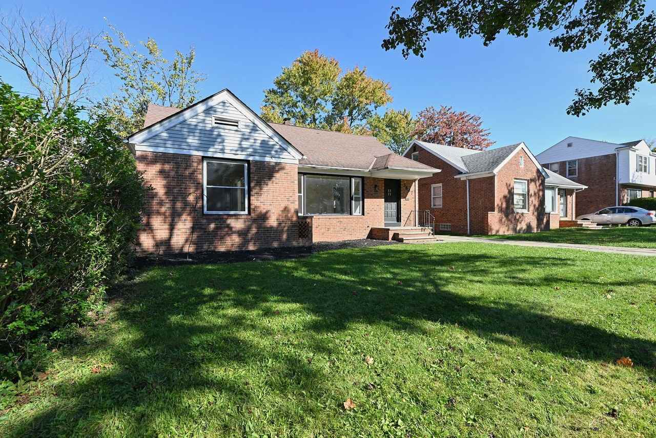 3837 Eastway Rd - Photo 3 of 28
