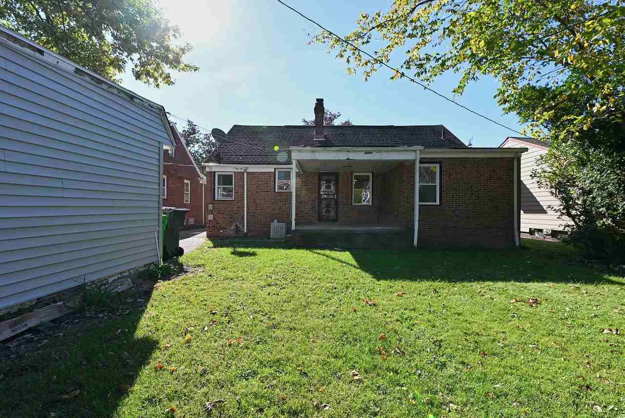 3837 Eastway Rd - Photo 5 of 28
