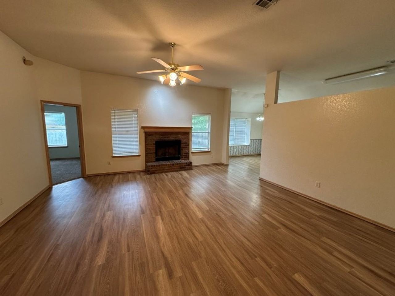 8312 Prairie Ridge Rd - Photo 3 of 16