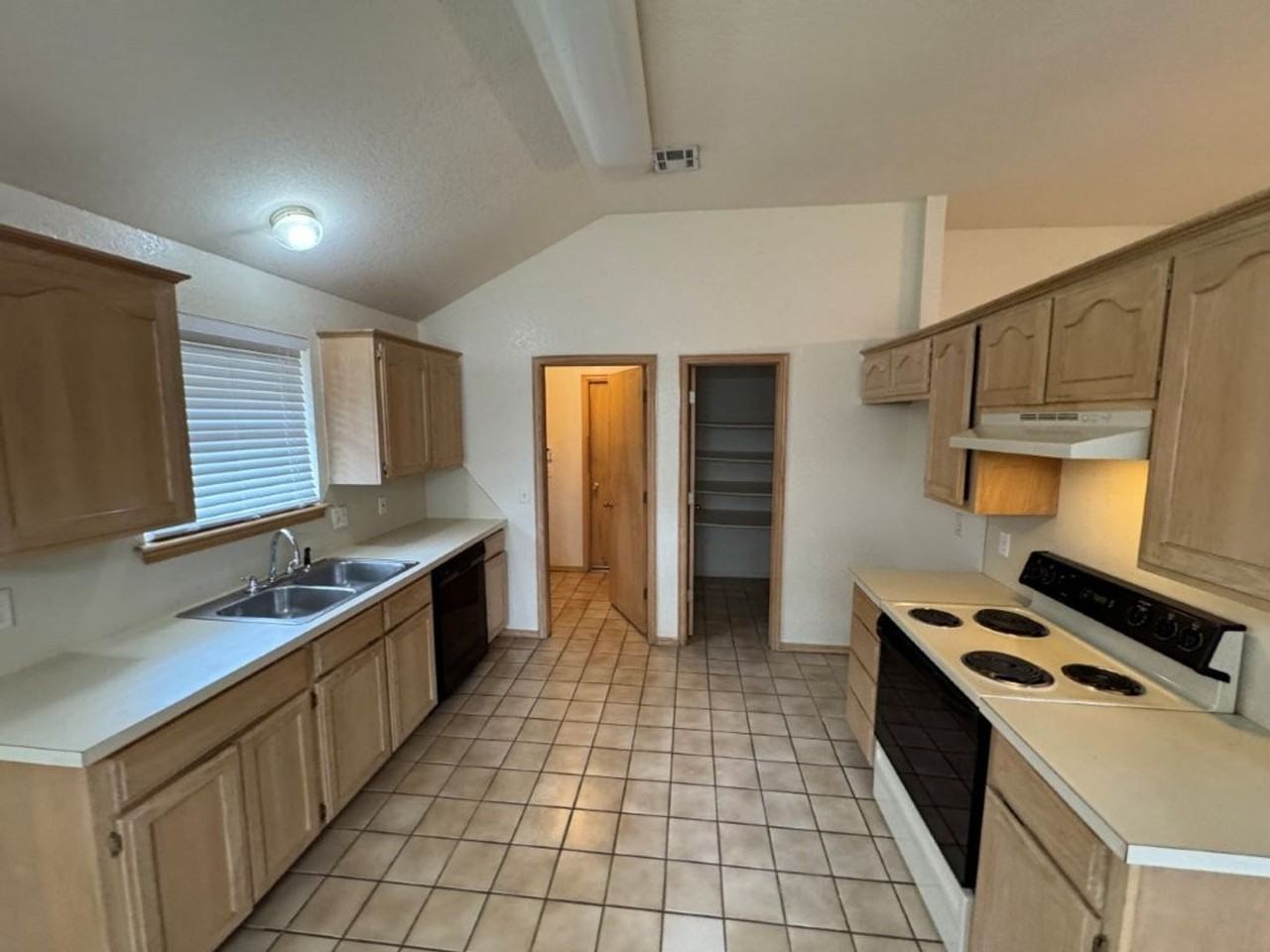 8312 Prairie Ridge Rd - Photo 5 of 16