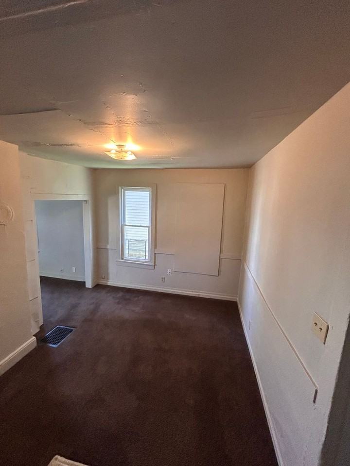 327 Brandriff St - Photo 4 of 7