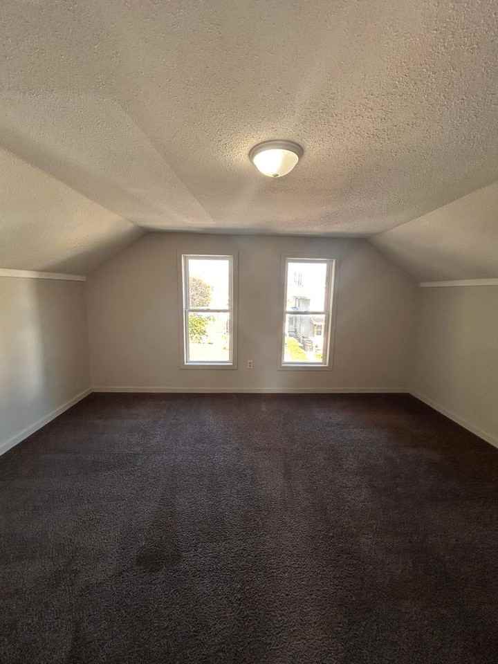 327 Brandriff St - Photo 5 of 7