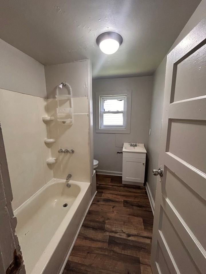 327 Brandriff St - Photo 7 of 7
